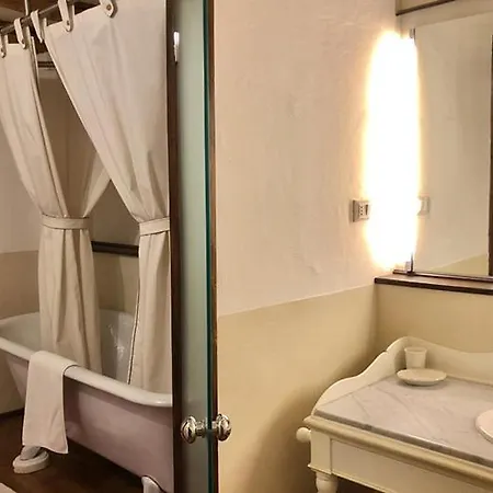 بيت ضيافة Foresteria Di Tiepolo Passi 4*